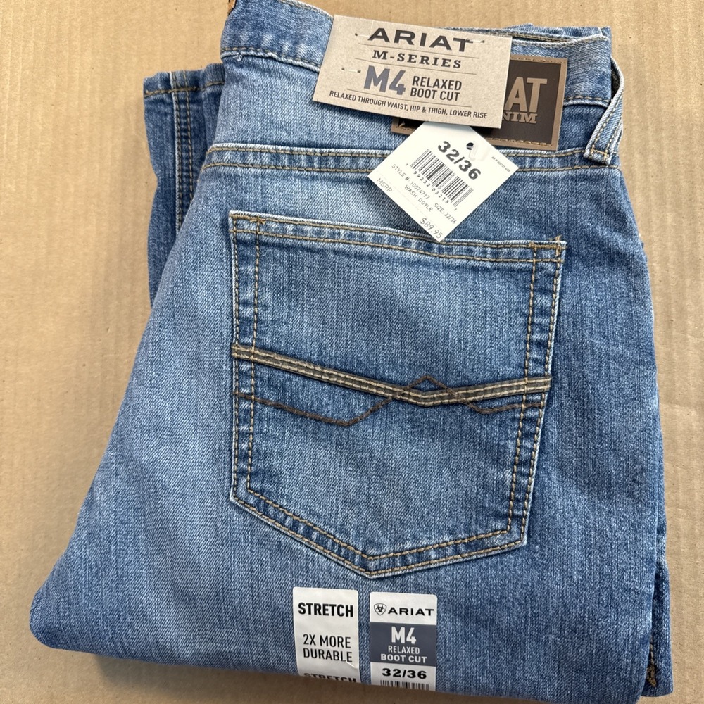 NEW Ariat M4 Relaxed Boot Cut jeans - 32/36, Doyle  10074797